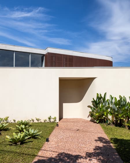 Axial House